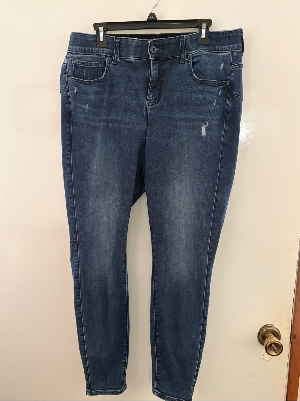 torrid Dark Blue Stretch Jeggings with Subtle Distressing